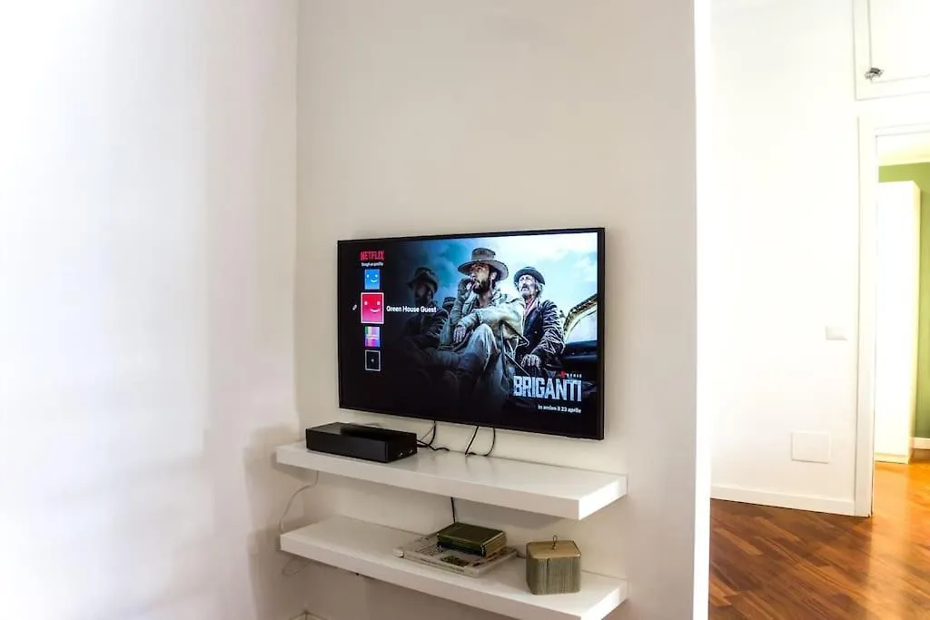 Apartment Green House - 20 Min From Milan Center, Free Wifi And Private Parking
