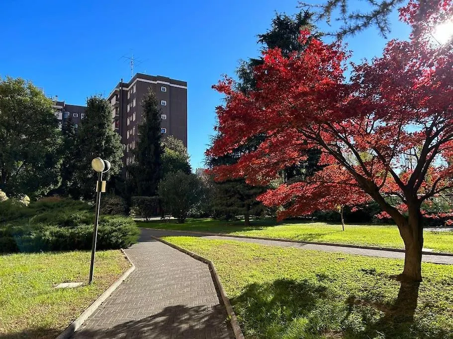 Green House - 20 Min From Milan Center, Free Wifi And Private Parking Apartment