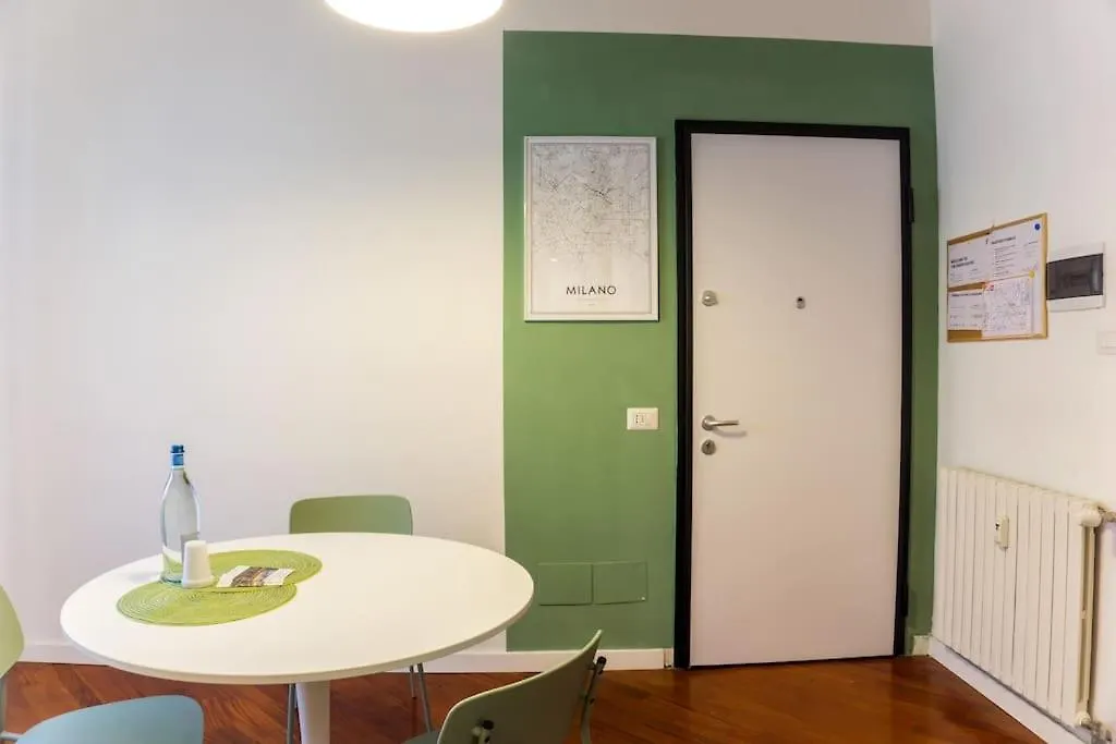Green House - 20 Min From Milan Center, Free Wifi And Private Parking Apartment
